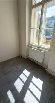 Pronájem kančeláře s kuchyňkou a sociálním zařizením - 3
