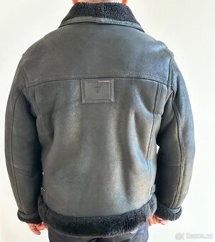 Prodám pánskou  koženou bundu Guess - 3