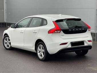 Volvo V40 2017 2.0 D2 120k AUTOMAT,NAVI,P.SENZORY - 3