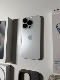 Apple iPhone 15 PRO 128 GB Bílý titan + PŘÍSLUŠENSTVÍ - 3