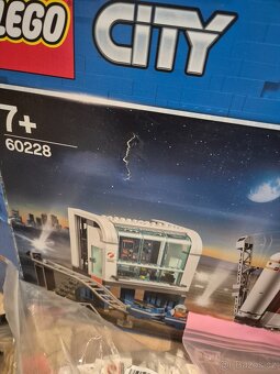 LEGO City 60228 Start vesmírné rakety - 3