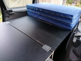 Spací vestavba do Ford Galaxy - 3
