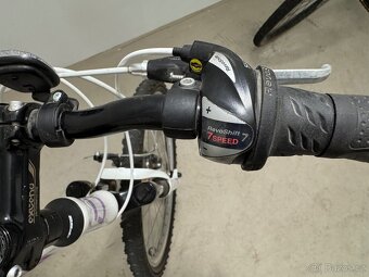 Dívčí kolo Dema vel. 24 - 3