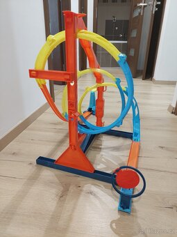 Predám sady Hot Wheels – garáž + dráhy - 3
