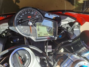Aprilia rsv4 factory - 3