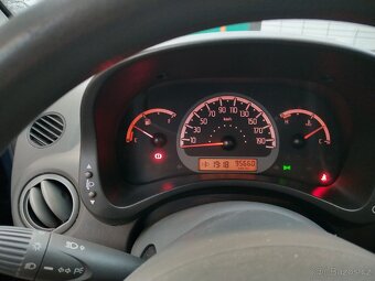 Prodám Fiat Panda 1,1 40 kW manuál benzín - 3