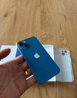 Apple iPhone 13 256GB modrý - TOP STAV - 3
