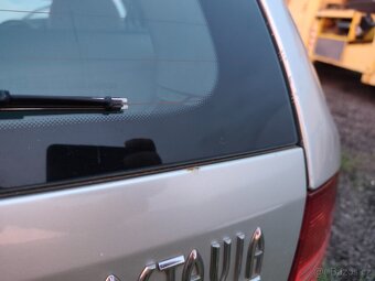 Páté dveře Škoda Octavia 1 combi - 3