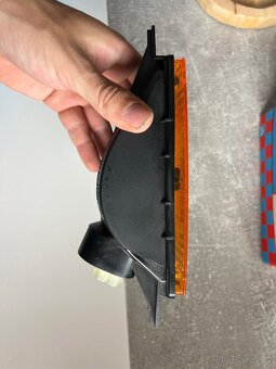 Originál nový blinkr na BMW E30 plastak - 3