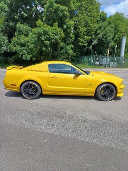 Ford Mustang 4,6gt v8 - 3