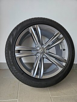 Orig. VW Tiguan III Letní Pirelli 255/45/19 - Top - 3