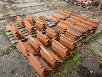 Střešní tašky nové TONDACH JIRČANKA 23 , krajové pravé, levé - 3