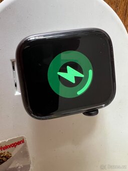 Apple Watch SE 44mm cellular + iPhone 7 - 3