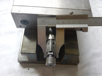 PRODÁM: Velký přesný strojní svěrák - hydraulický - 3