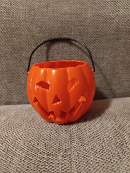 Všechno musí pryč - 3