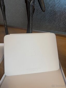 Apple Magic Keyboard Folio k iPadu - 3