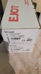 Vrut do plechu 4,8x90 500 ks celkem - 3