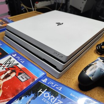 Playstation 4 PRO 1 TB + 8 her - 3