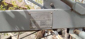 Dvoukolový výsuvný žebřík ZD-12 - 3