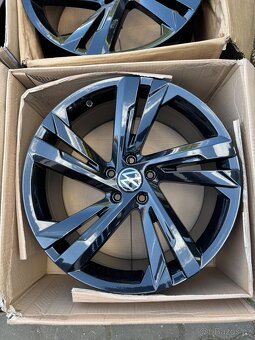 ORIGINÁL Alu Volkswagen VALENCIA R19, 5x112 - TOP STAV - 3