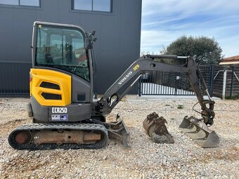 Minibagr.bagr Volvo ecr25d - 3