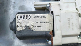 Stahovačka + motůrek oken Škoda Yeti spolujezdec 8K0959812 - 3