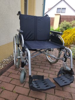 Invalidní vozík rozšířený s vysokou nosností - 3