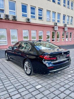 BMW G30 FL 530e/215kw, Luxury Line, pěkný vůz - 3