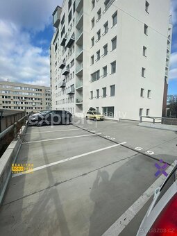 Pronájem garážové stání, 12 m2 - Zlín, ev.č. 02276 - 3