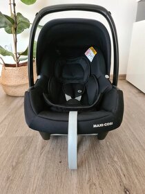 Autosedačka Maxi Cosi Tinca i-Size Essential Black 2020 - 3