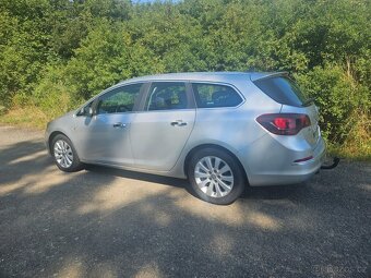 Opel Astra sports tourer 1,7 CDTi 81 kW - 3