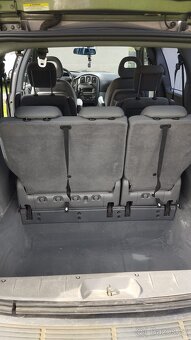 prodám Chrysler Voyager 3,3 automat - 3