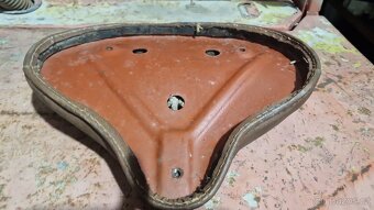 Jawa pérák sedlo - 3