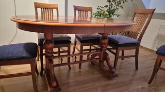 Rozkládací dubový stůl a židle - 3