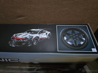 Lego 42096 Porsche 911RSR - 3