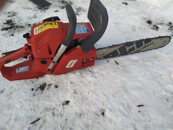 Motorová pila Hecht 954, výkon 2 kW, lišta 40 cm - 3