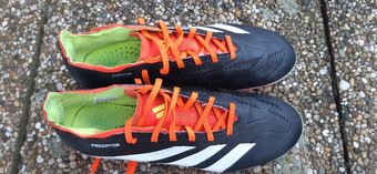 kopacky Adidas Predator 42 - 3