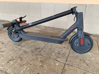 🛴 Elektrická koloběžka Xiaomi - 3
