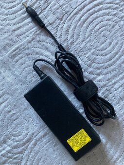 adaptér Toshiba PA-1750-09 - 3