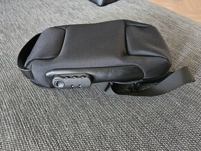 Weixier outdoor batoh přes rameno s USB Eliseo Černý 5L - 3