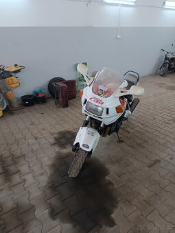 Honda - 3