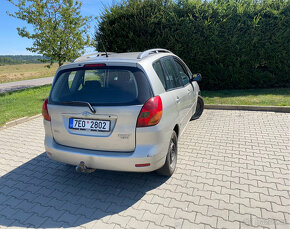 Toyota Corolla Verso 2,0 D4D 66kW, 2004 - 3