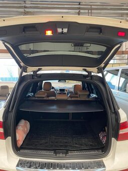 Mercedes- Benz ML350 - 3