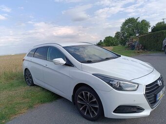 Hyundai i40 bílá 1.7 CRDi - 3