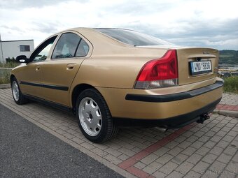 PRODÁM VOLVO S60 SEDAN 2.4i 103kW MANUÁL - 3