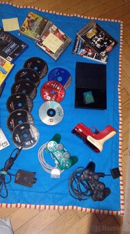 PlayStation 2 slim + příslušenství + hry - 3