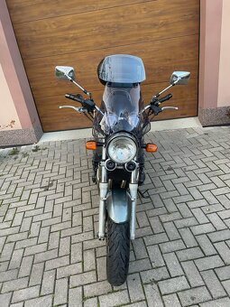 Suzuki GSX 750 - 3