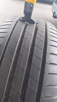 Prodám 2 x letní pneu Pirelli 235/45/18 - 3