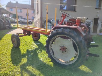 Traktor RS 09 - 3