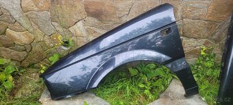 Přední blatníky VW Passat B3 (tmavě modrá metalíza) - 3